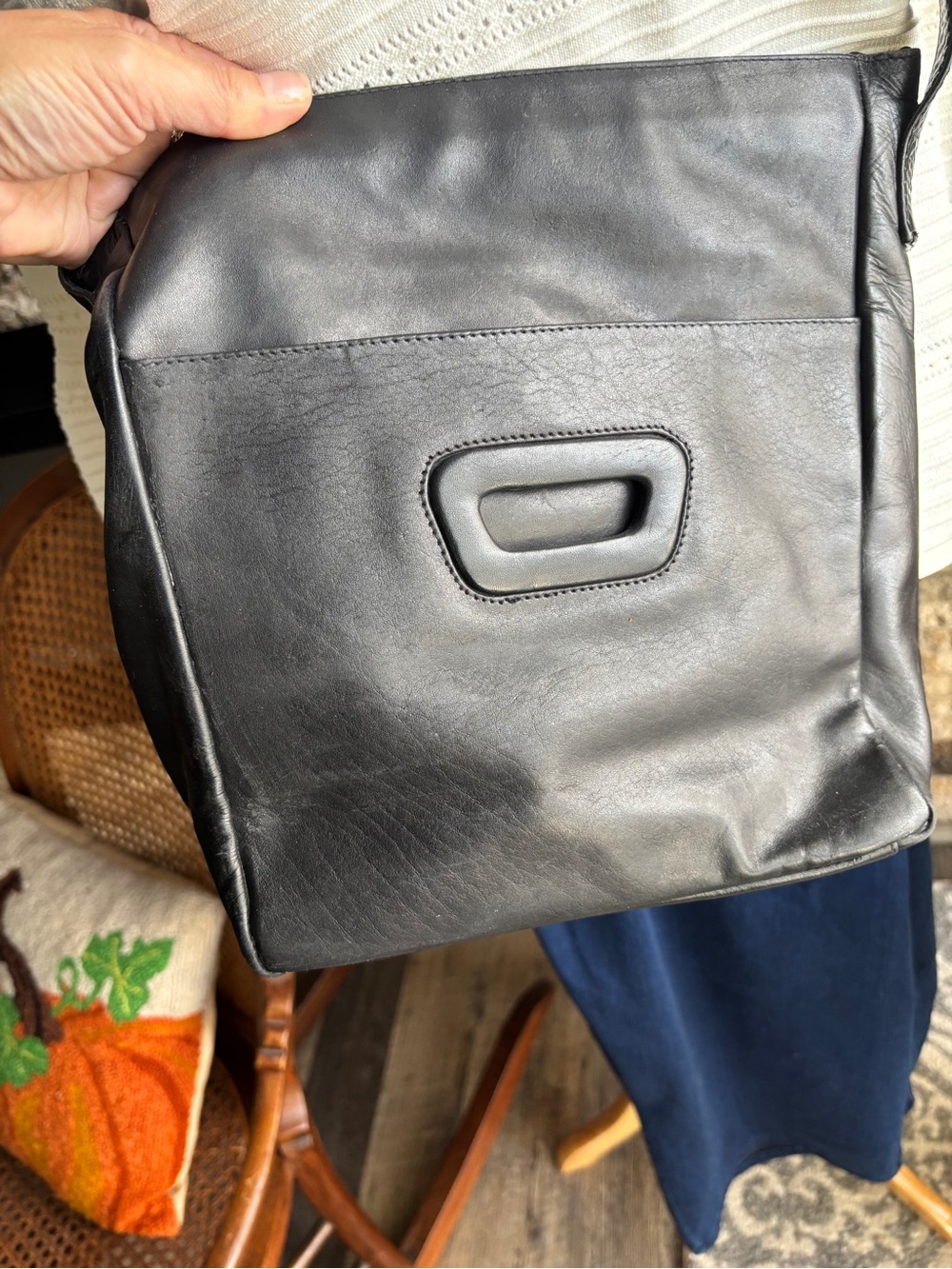 Vintage Kenneth Cole Black Leather Crossbody Bag